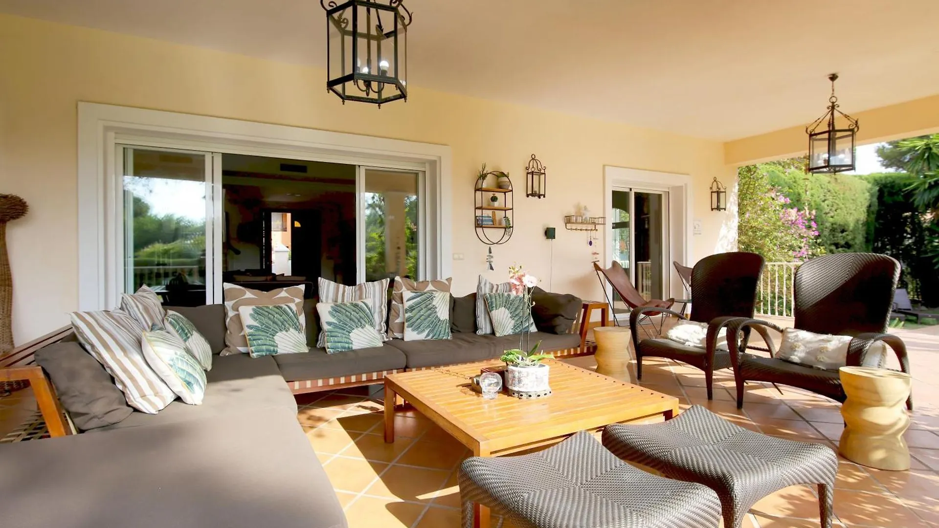 Estepona East Luxury Family Villa Rosa