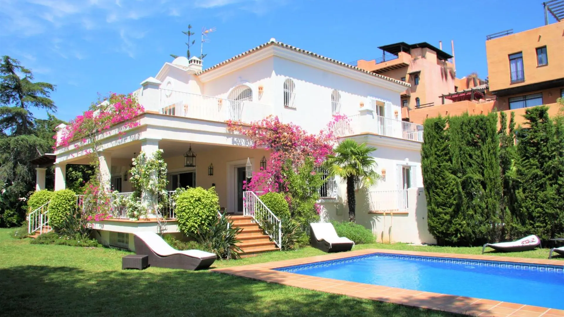 Estepona East Luxury Family Villa Rosa