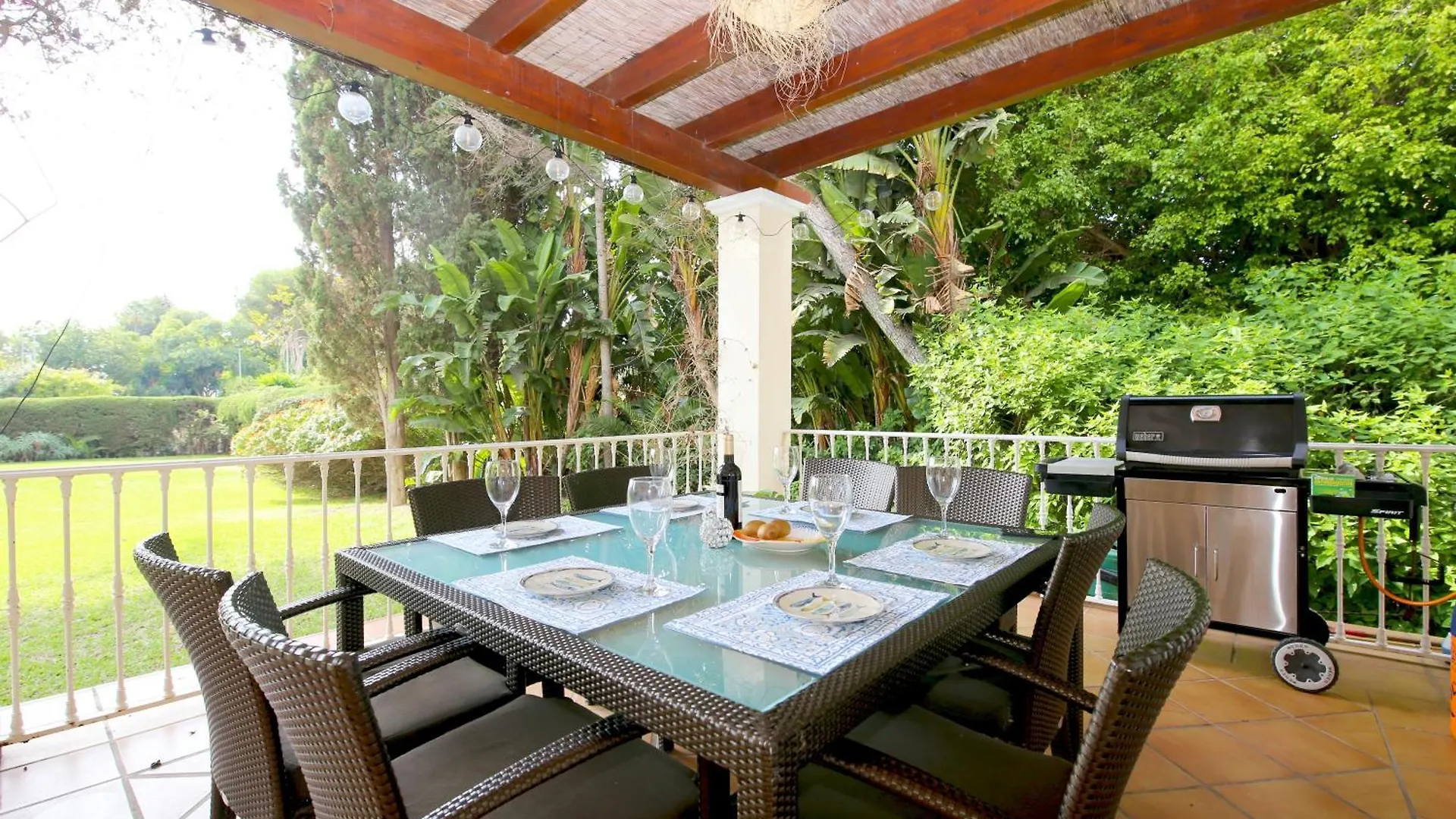 Estepona East Luxury Family Villa Rosa